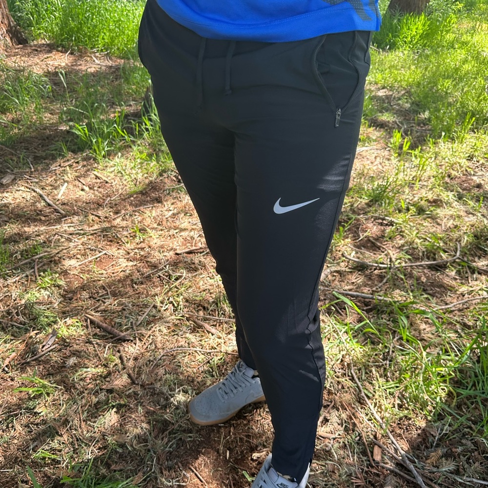 NIKE MEN SWEATPANTS RUN RUNNING RUNNER TRAINING JOGGERS PANTS GYM ATHLETE SPORT